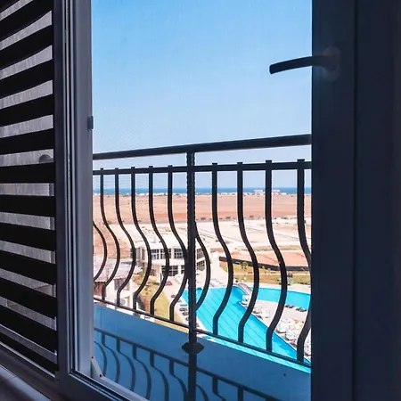 Aparthotel Edelweiss Aqua & Trikomo