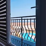 Apart Otel Edelweiss Aqua & Trikomo