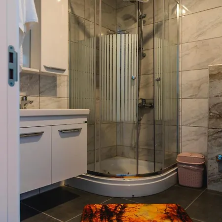 Ξενοδοχείο με διαμερίσματα Edelweiss Aqua & 3*