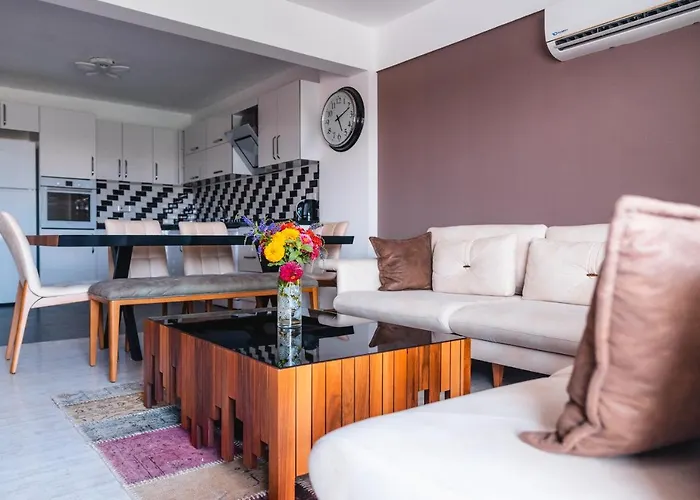 Apart Otel Edelweiss Aqua & Trikomo